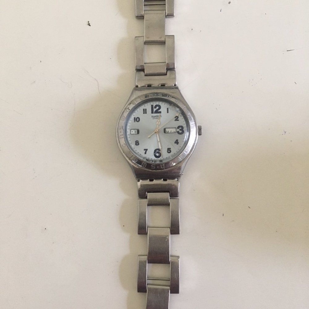 Silver Swatch - Picture 2 of 3